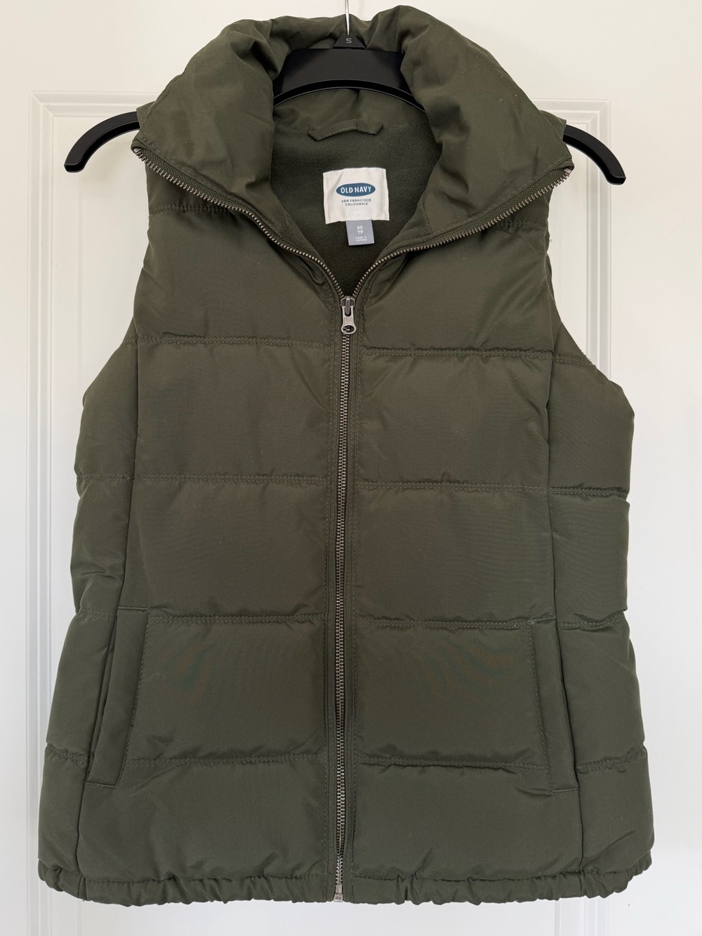 Old Navy Olive Green Quilted Puffer Vest (Size XS)